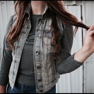 COPY - Merona sleeveless jean jacket size extra s…
